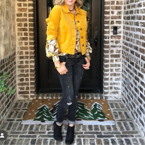 Cabi Sequel Blouse (style 3954) - Picture 12 of 14